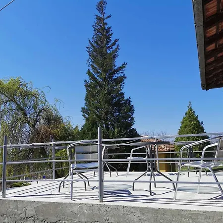 House Official * Ni